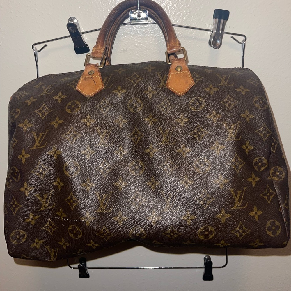 AUTHENTIC LOUIS VUITTON MONOGRAM SPEEDY 35